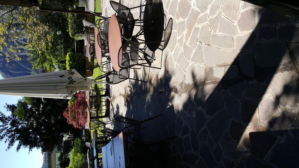 Trattoria I Bodega Hotel Abbadia Lariana Exterior photo